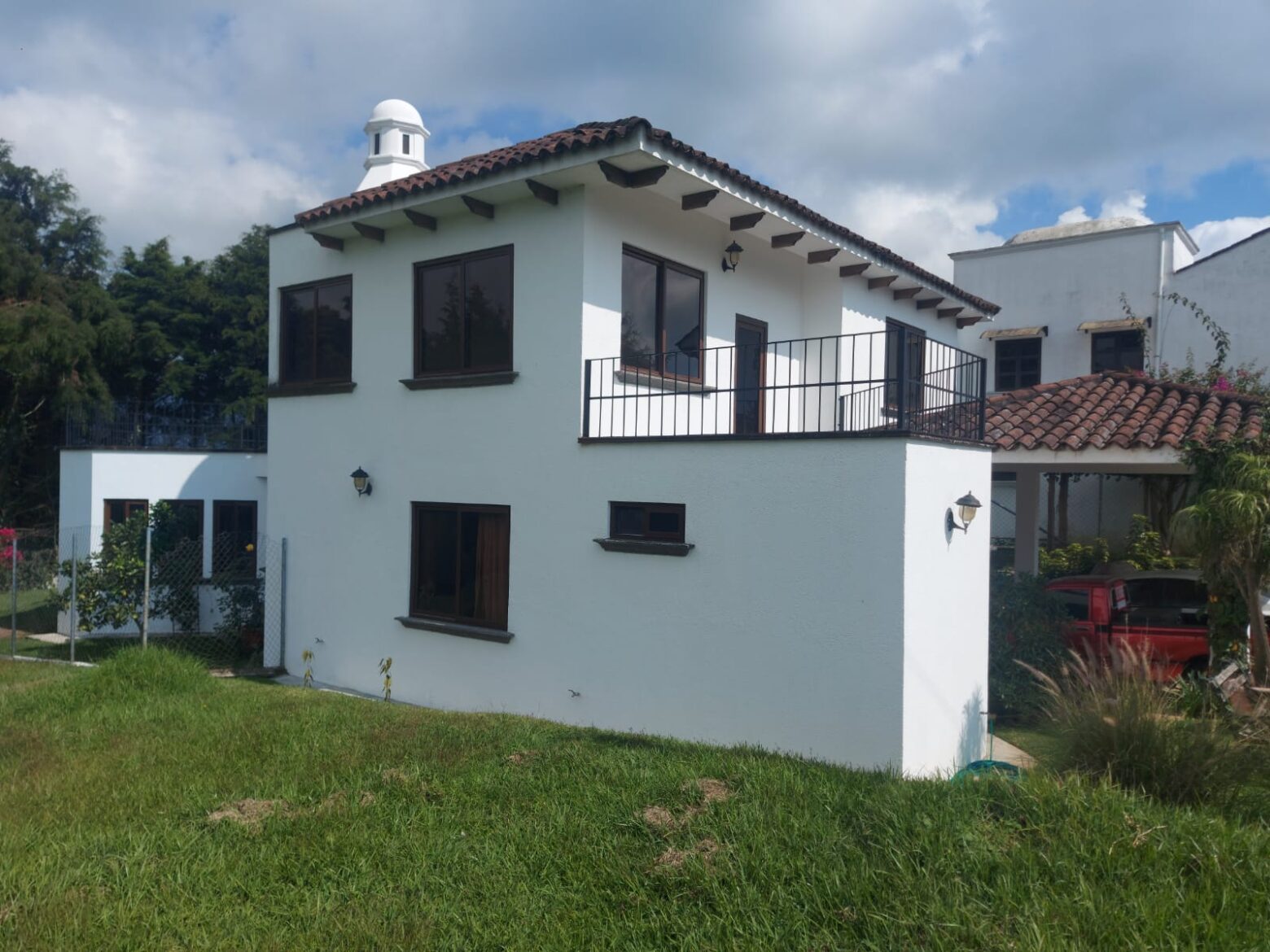 Casa Estilo Español - 390 Metros 11 Image